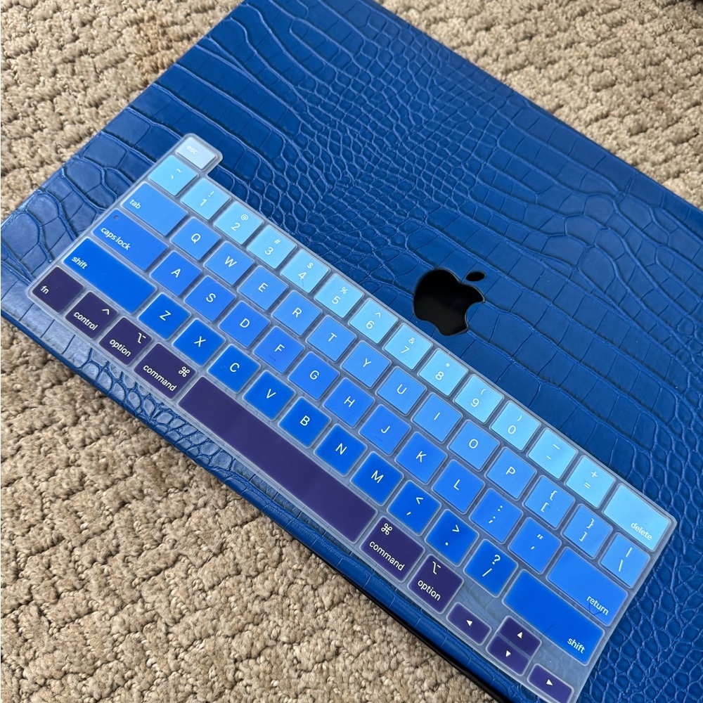 Cobalt/Deep Blue Crocodile Texture MacBook Hard case & Matching Keyboard Cover
